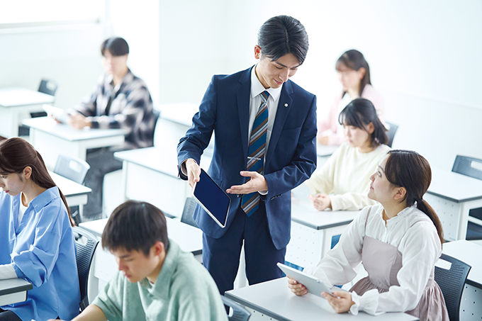 講習だけでなく、駿台予備学校のサポートとICTサービスを体感しよう